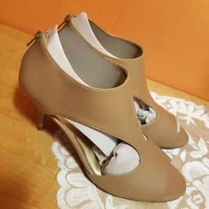 Women shoes